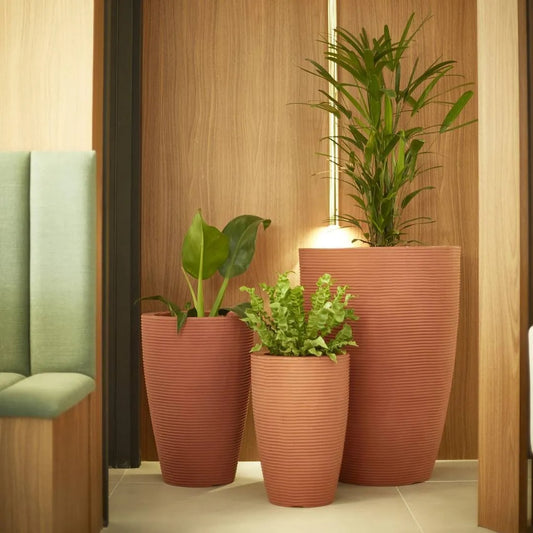 KIT DE 3 MACETEROS CONO ACANALADO TERRACOTA